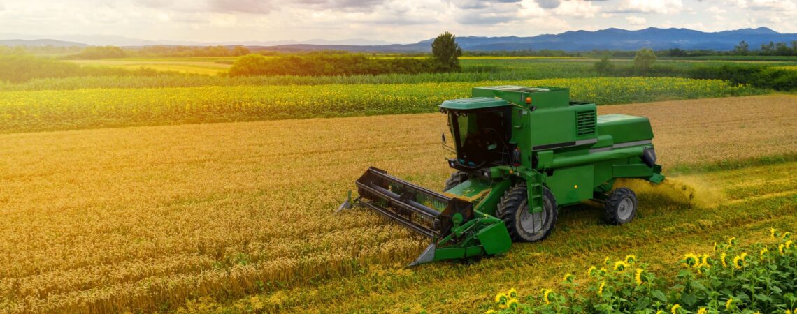 Reinigungs und Pflegeprodukte für Land und Forstwirtschaft