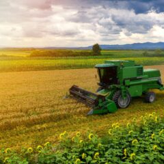 Reinigungs und Pflegeprodukte für Land und Forstwirtschaft